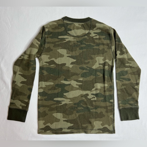 Boys Faded Glory Long Sleeve Tee - Picture 2 of 2